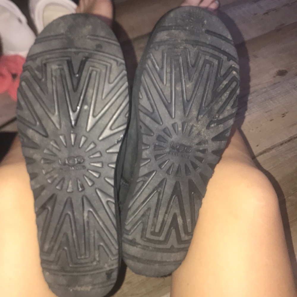 Uggs - Picture 5 of 5